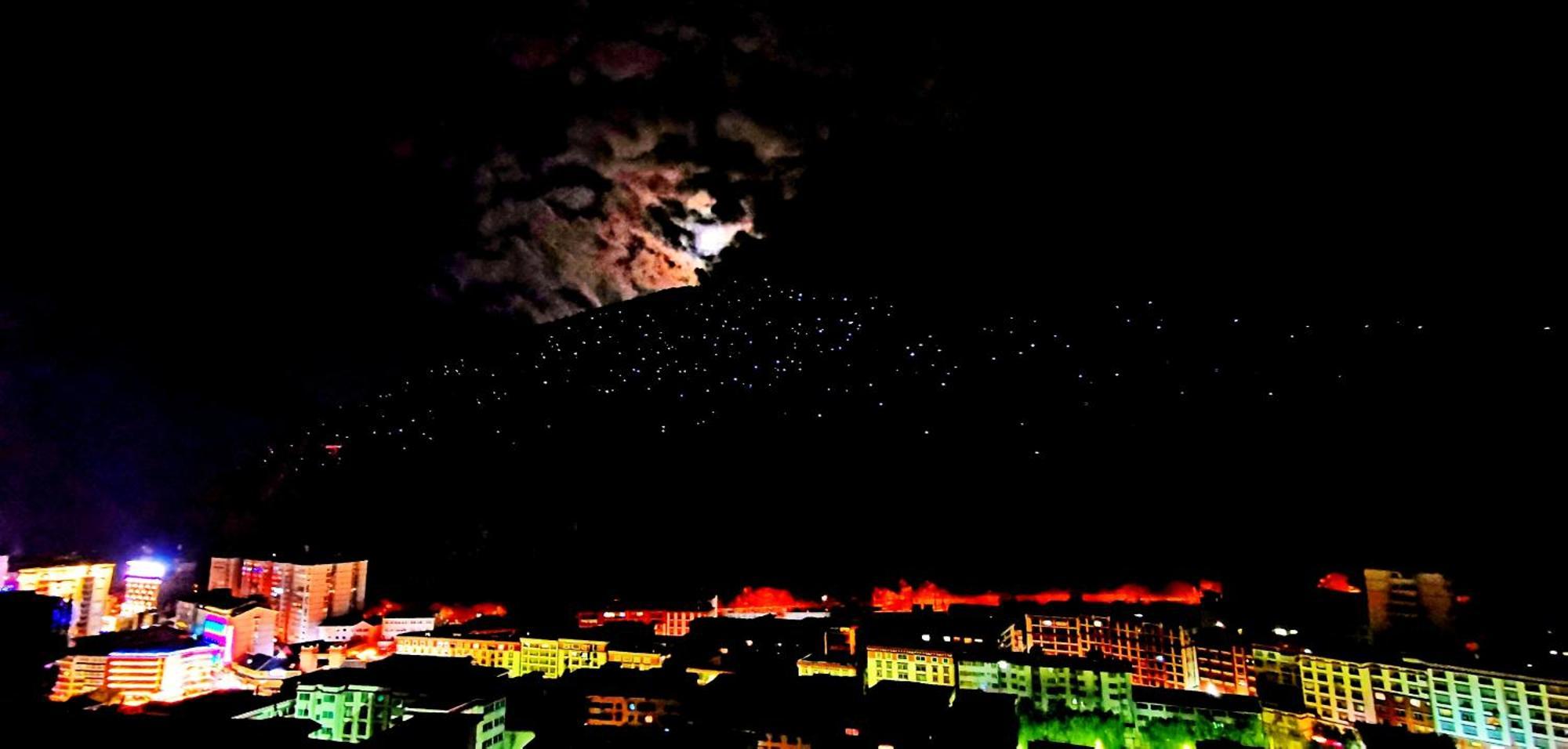 Kangding Guozhuang Nan Wu Hao Boutique Inn Exteriör bild