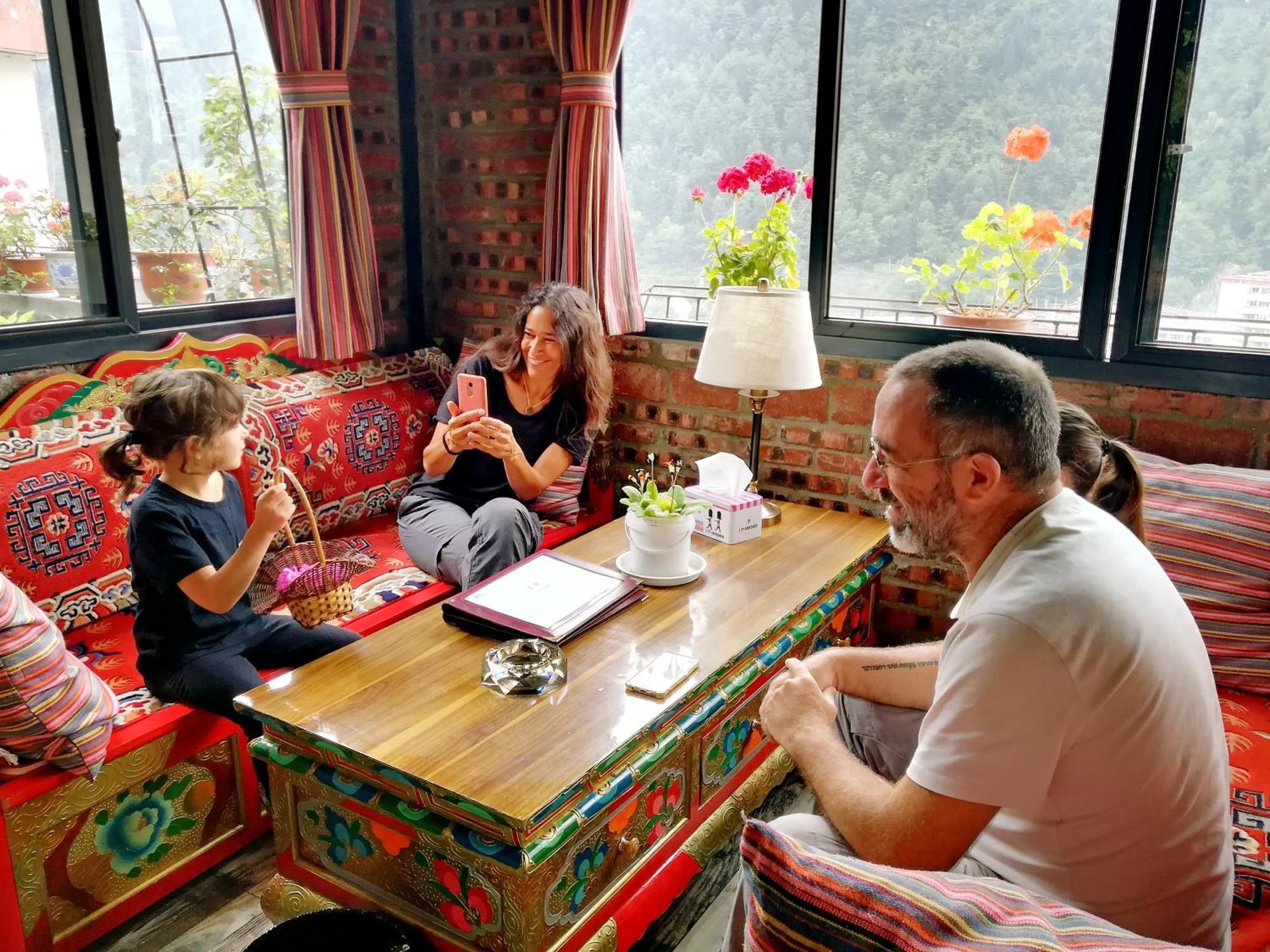 Kangding Guozhuang Nan Wu Hao Boutique Inn Exteriör bild