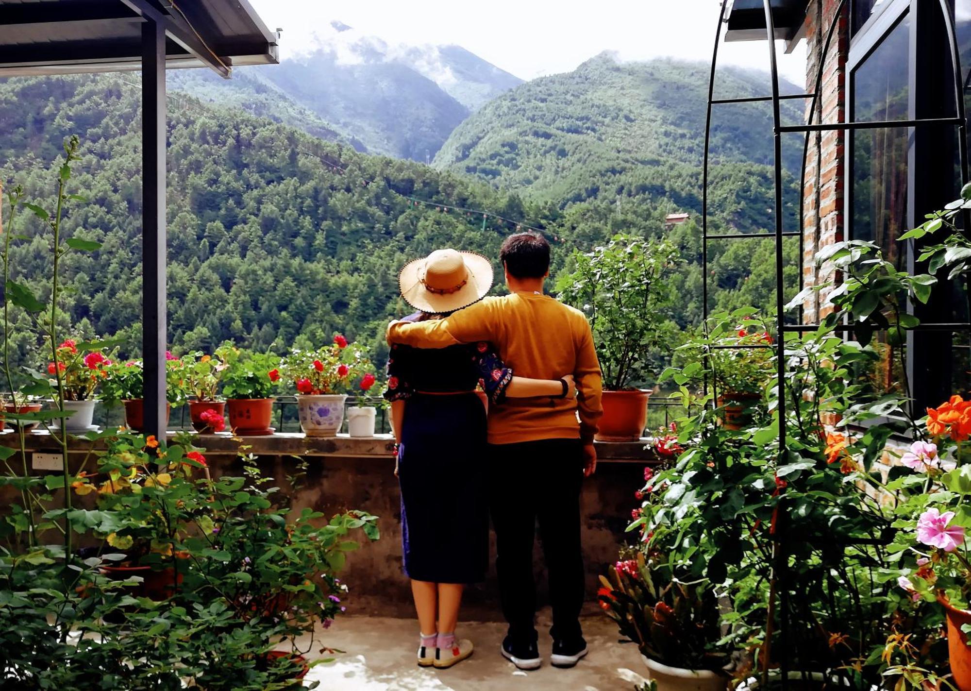 Kangding Guozhuang Nan Wu Hao Boutique Inn Exteriör bild